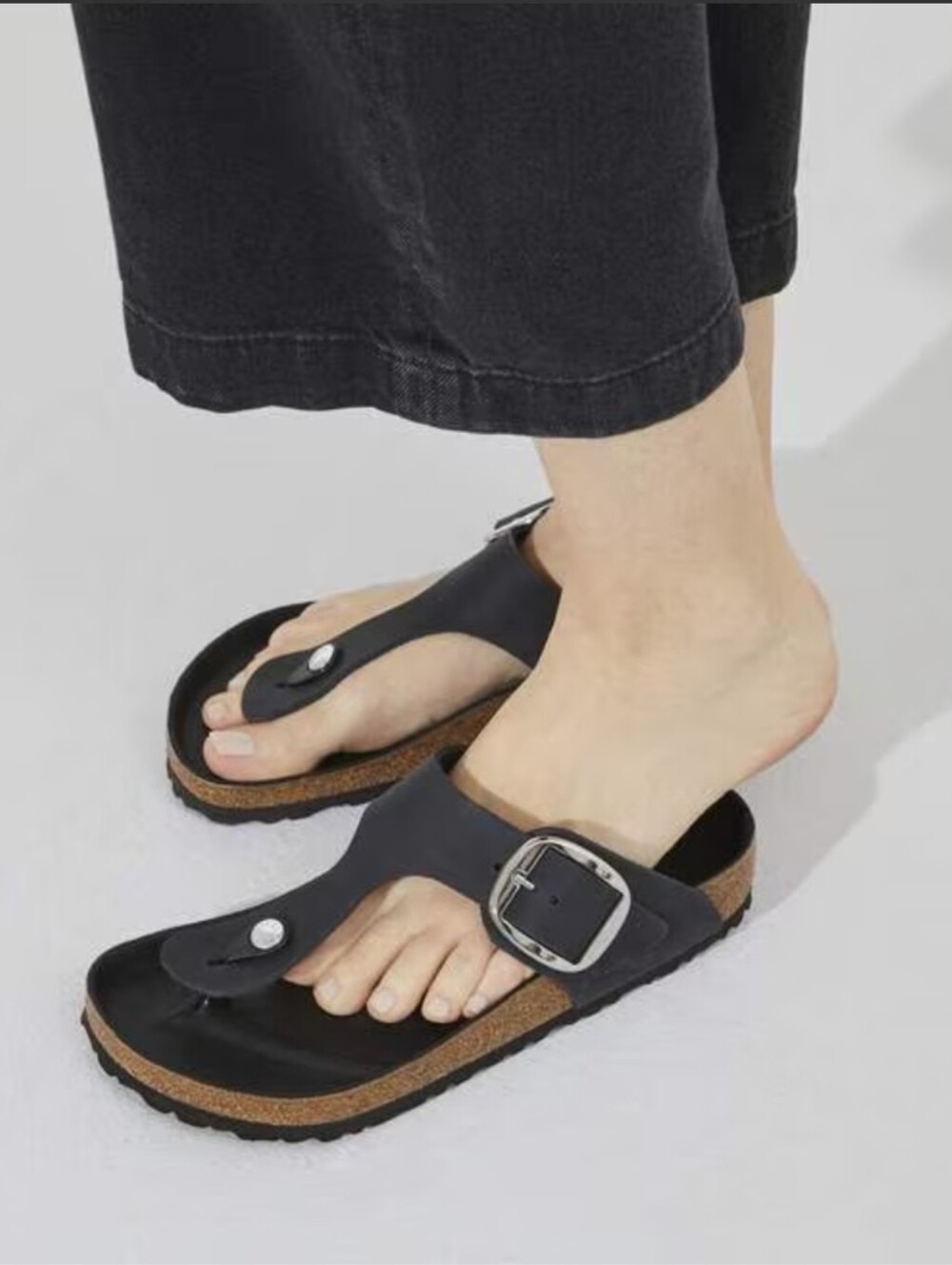 Birkenstock Gizeh Big Buckle Oiled Leather In Black Size 39